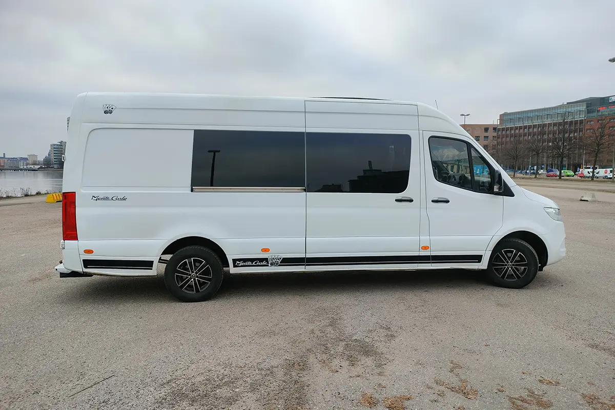 Vuokraa mercedes benz sprinter gig bus 1 Easyrentiltä