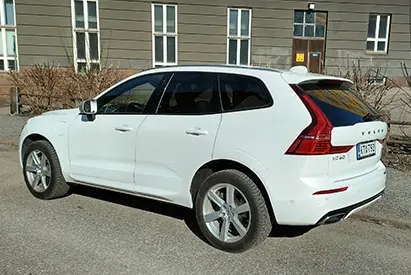 Vuokraa Volvo Plugin Hybrid 2 Easyrentiltä